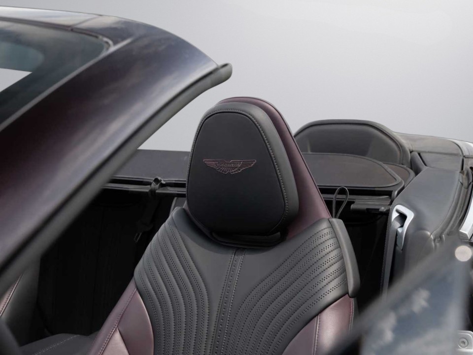 Aston Martin DB11 Volante - foto 30