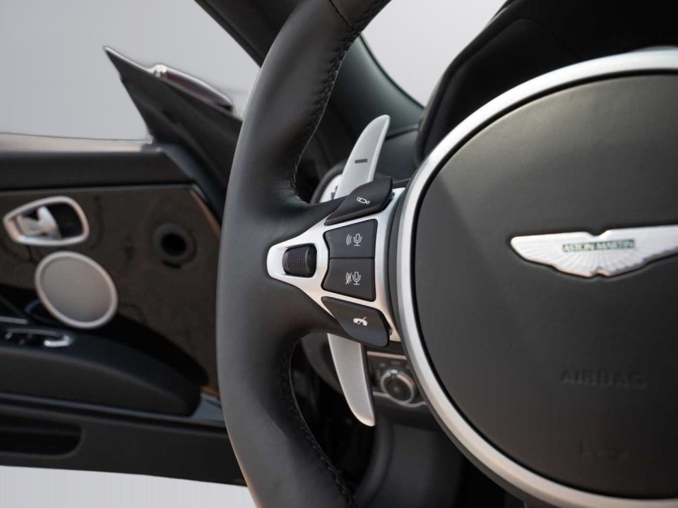 Aston Martin DB11 Volante - foto 27