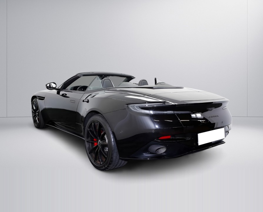 Aston Martin DB11 Volante (3)
