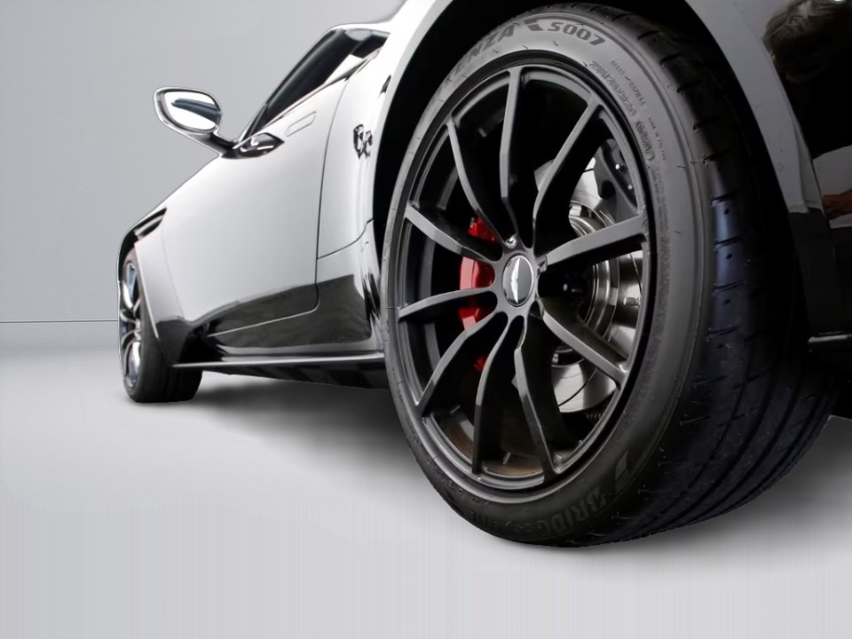 Aston Martin DB11 Volante - foto 15