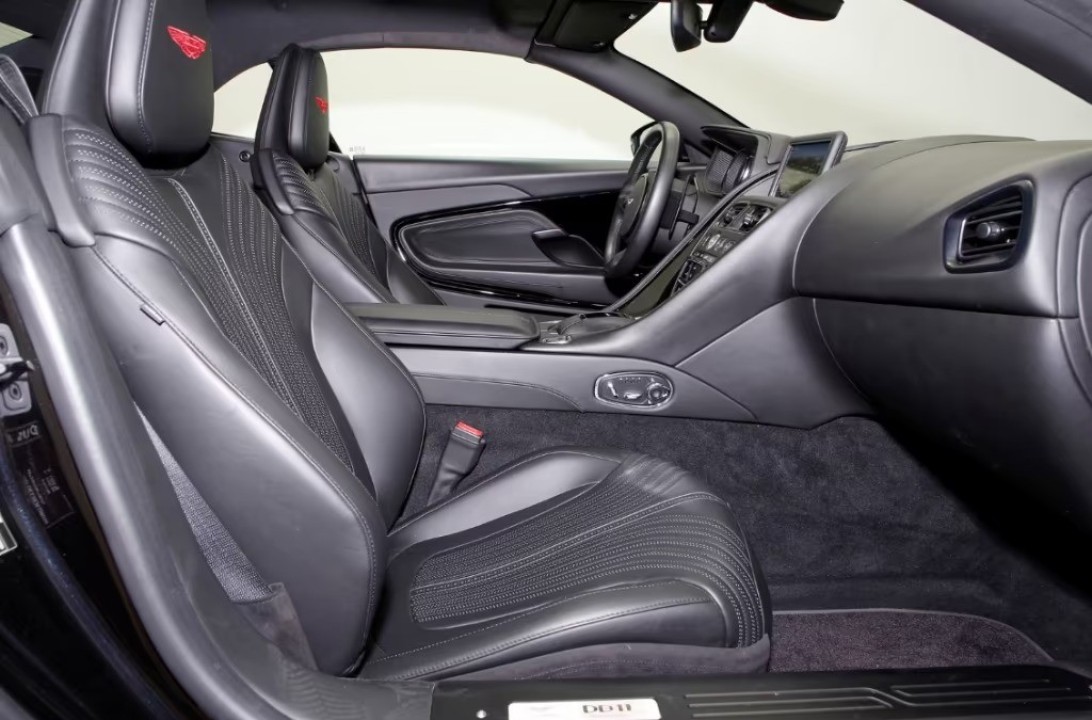 Aston Martin DB11 Volante - foto 7