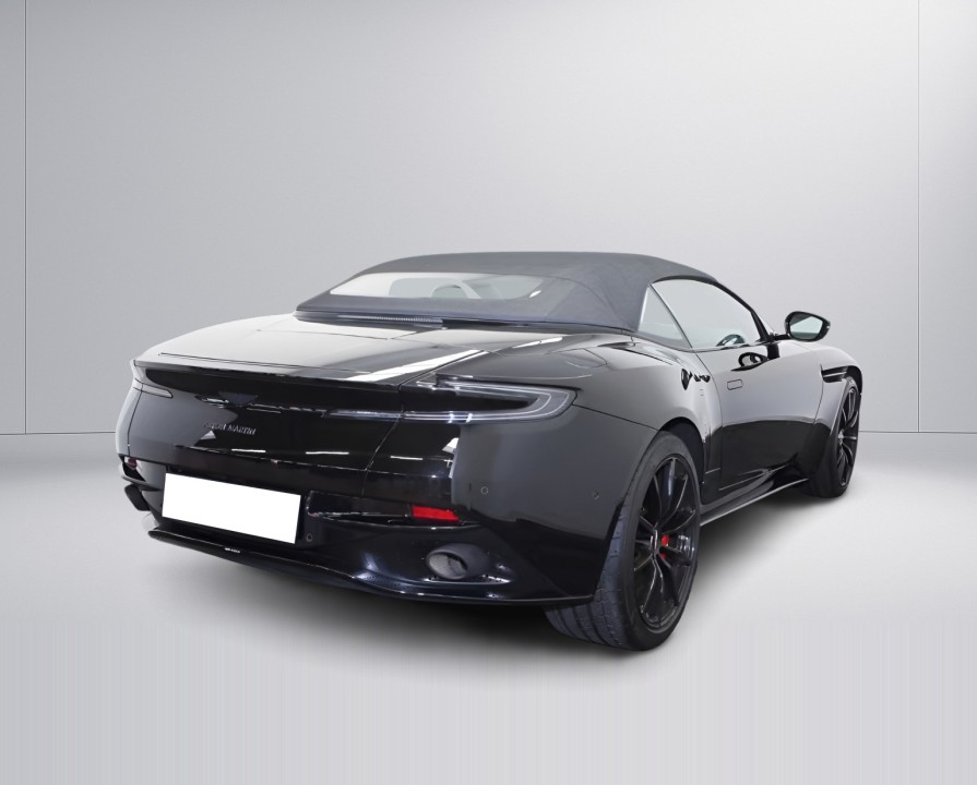Aston Martin DB11 Volante (4)