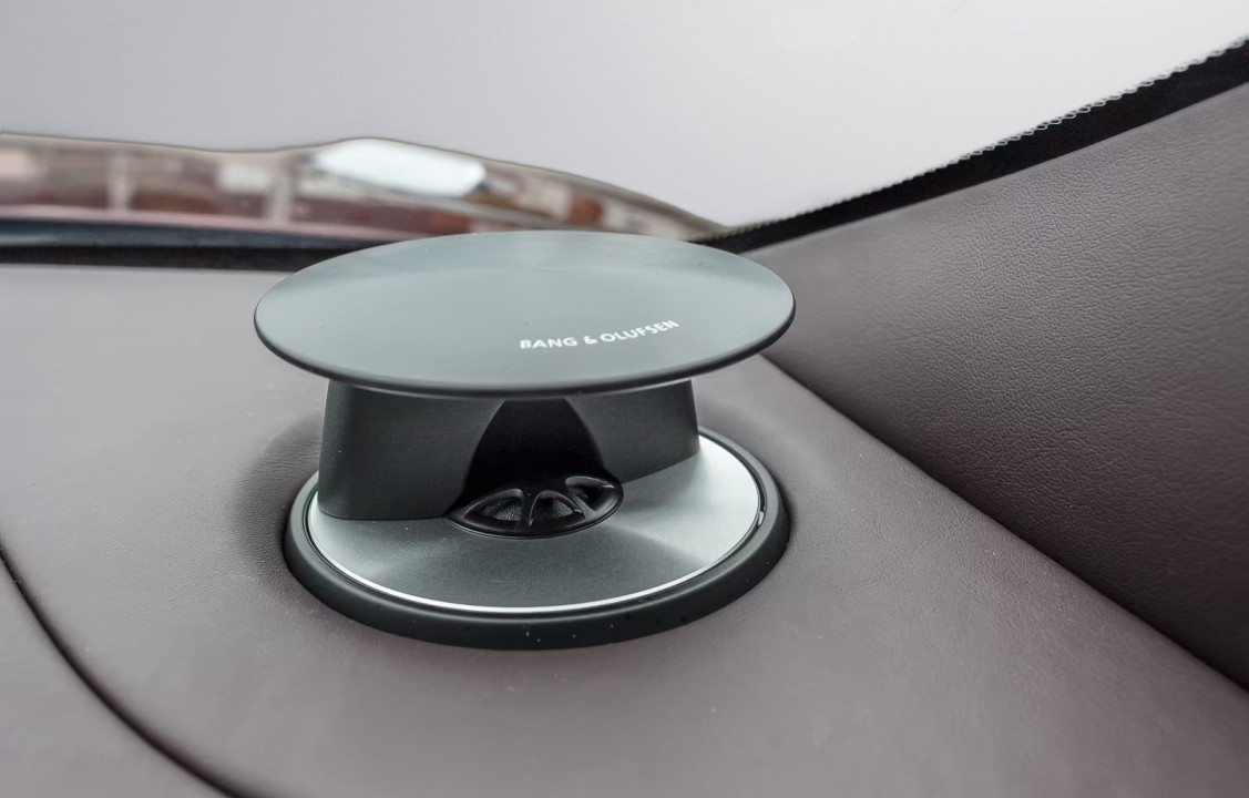 Aston Martin DB11 V12 - foto 16