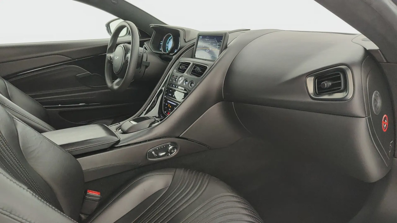 Aston Martin DB11 - foto 7