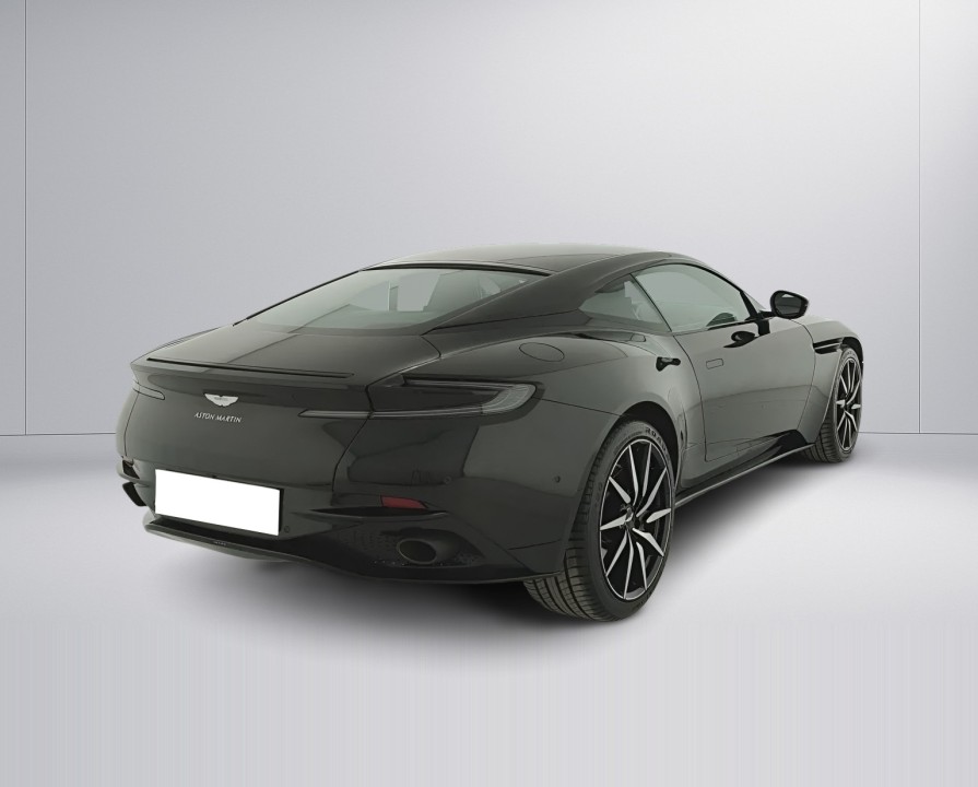 Aston Martin DB11 (4)