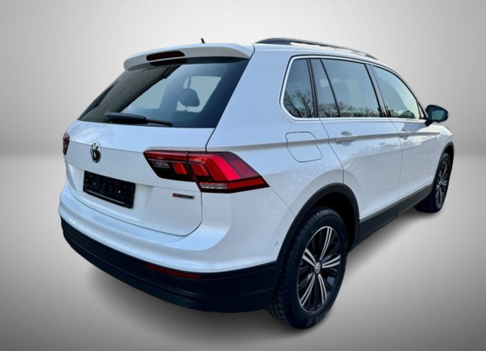 Volkswagen Tiguan Comfortline 2.0 TDI DSG 4MOTION (3)