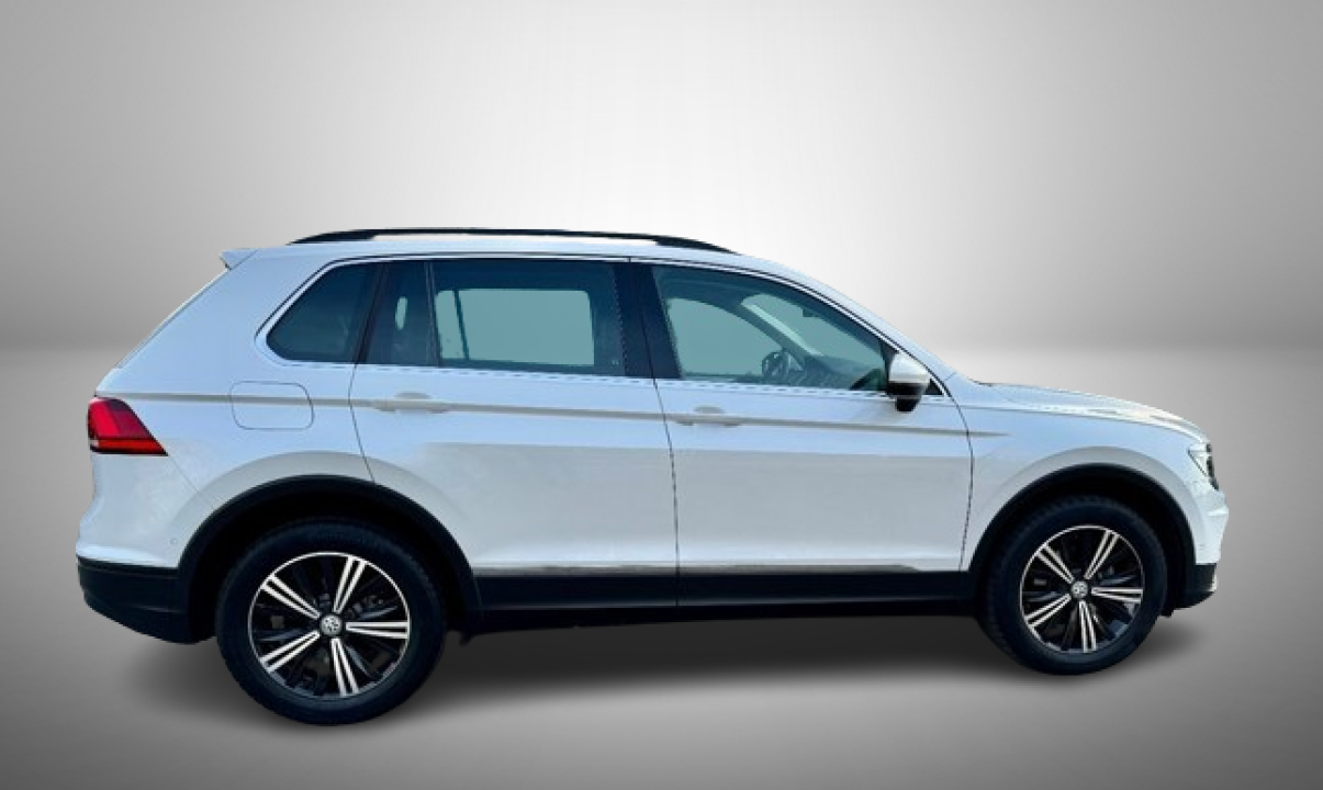 Volkswagen Tiguan Comfortline 2.0 TDI DSG 4MOTION (2)