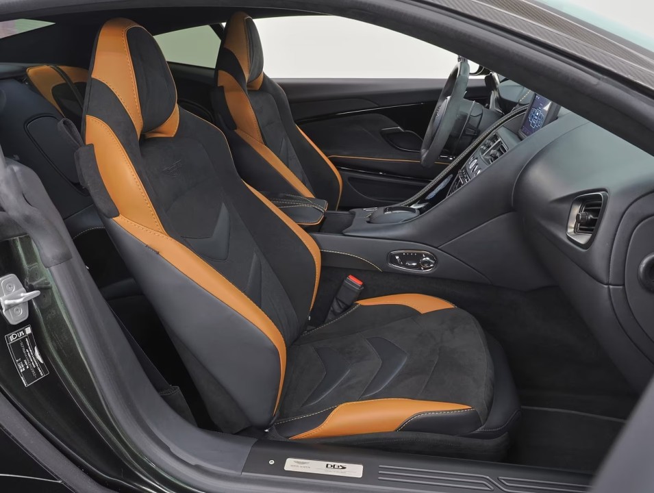 Aston Martin DBS - foto 13