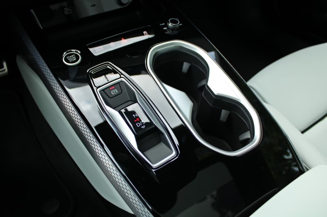 Audi A6 Limousine e-hybrid quattro - foto 12