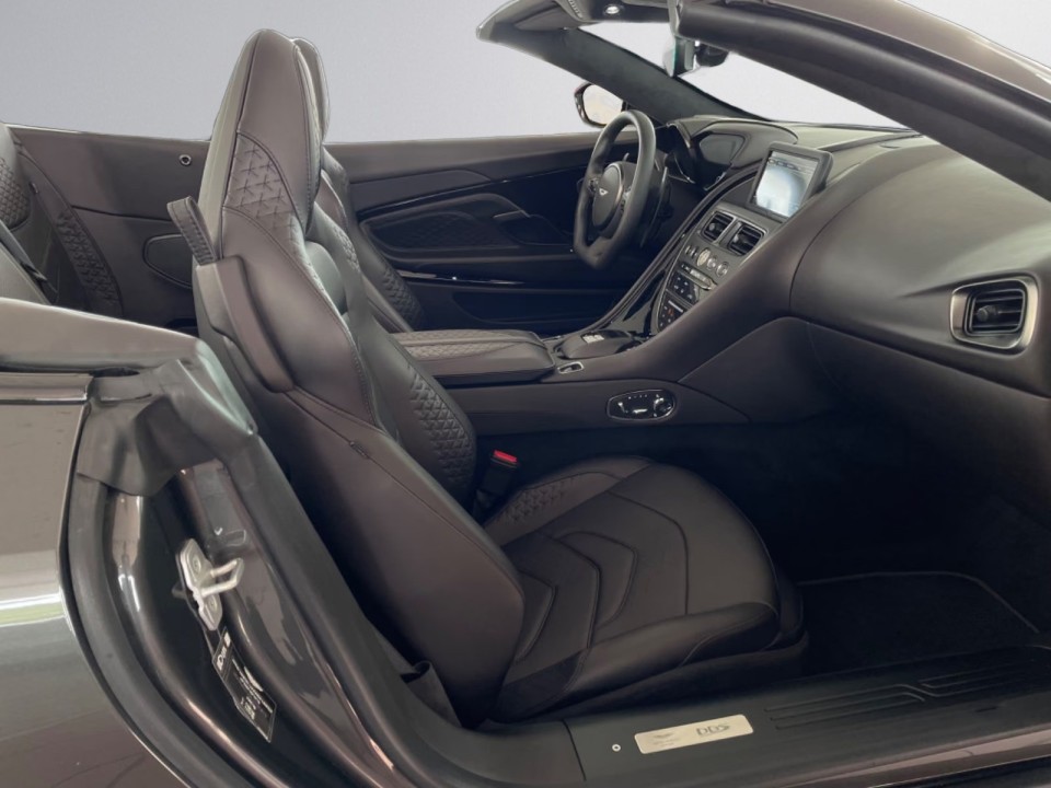 Aston Martin DBS V12 Superleggera Volante - foto 18