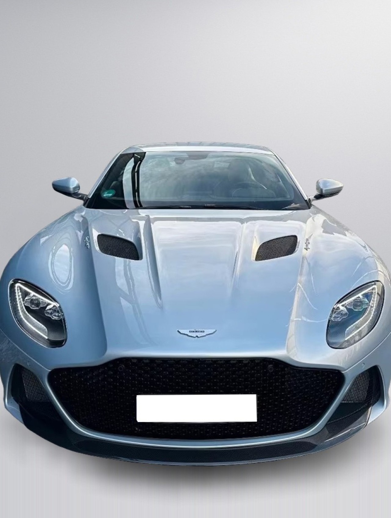 Aston Martin DBS Superleggera Coupe (2)