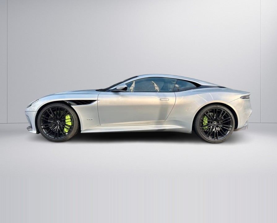 Aston Martin DBS Superleggera Coupe (3)