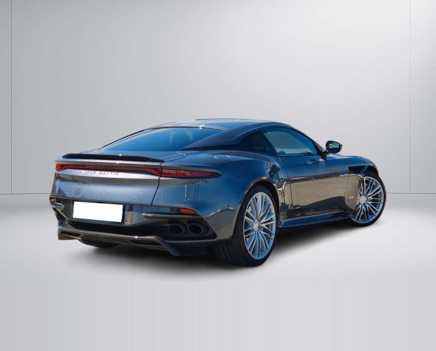 Aston Martin DBS (2)