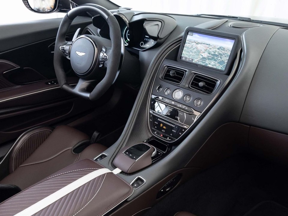 Aston Martin DBS 770 Ultimate Volante - foto 10
