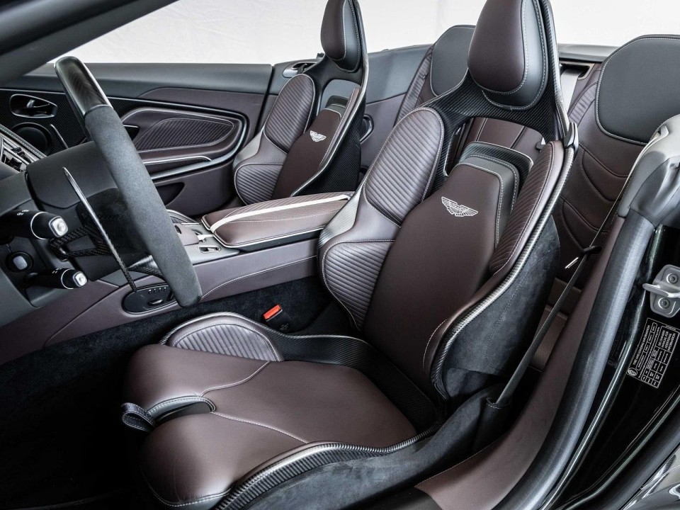 Aston Martin DBS 770 Ultimate Volante - foto 11