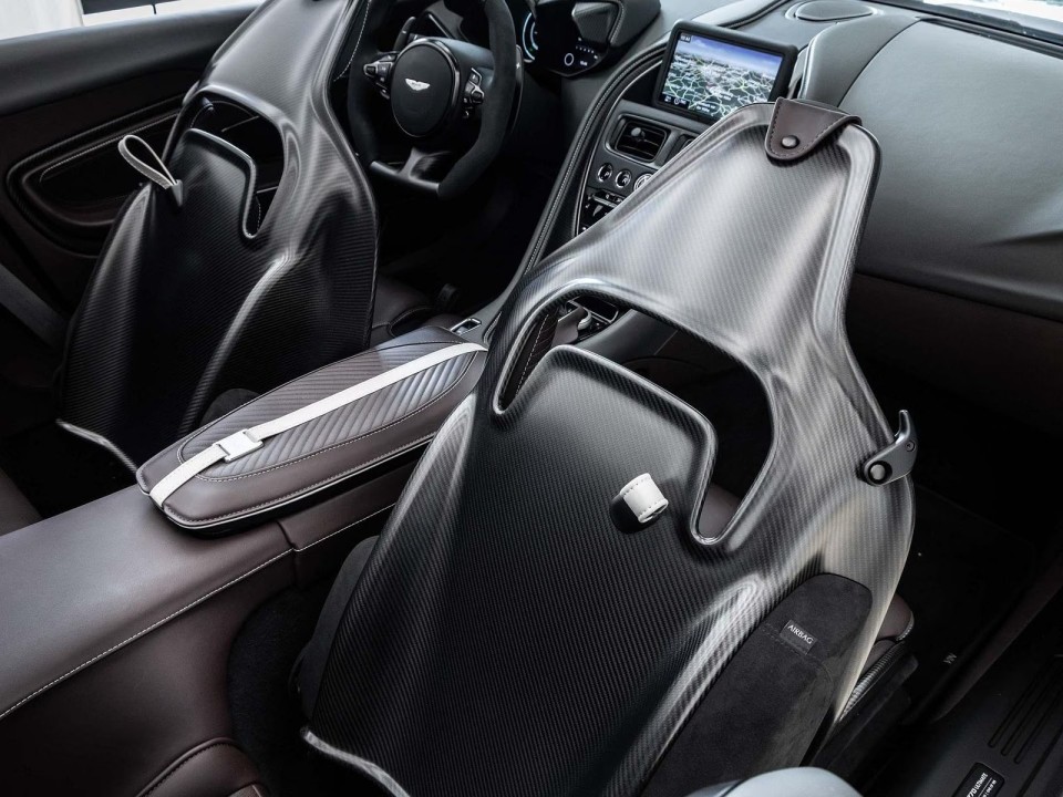 Aston Martin DBS 770 Ultimate Volante - foto 17