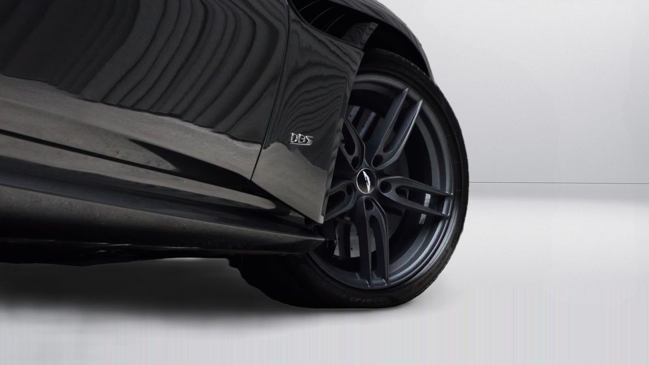 Aston Martin DBS Superleggera - foto 18