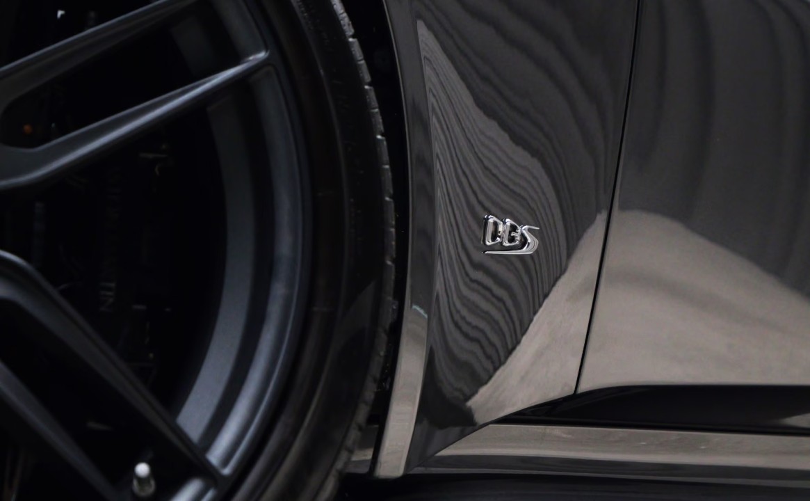 Aston Martin DBS Superleggera - foto 20