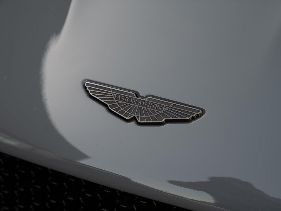 Aston Martin DBS Superleggera - foto 31