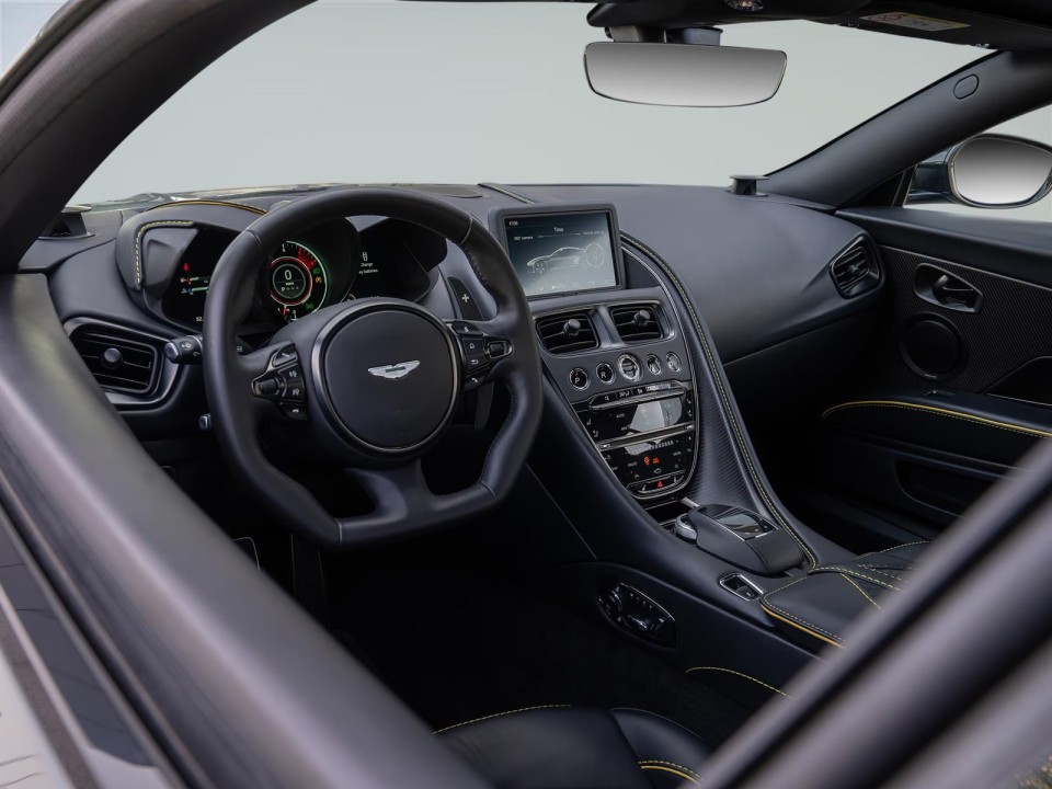 Aston Martin DBS Superleggera - foto 9