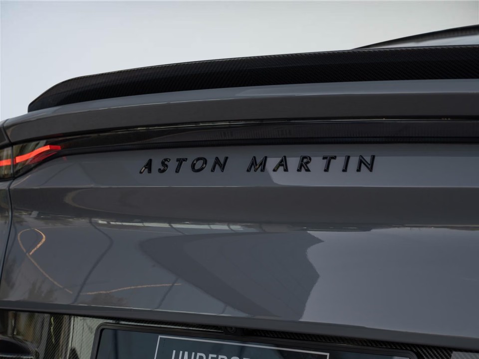 Aston Martin DBS Superleggera - foto 29