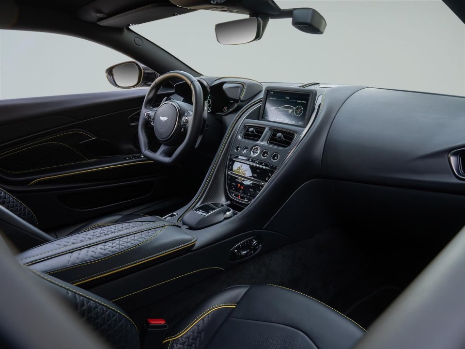Aston Martin DBS Superleggera - foto 11