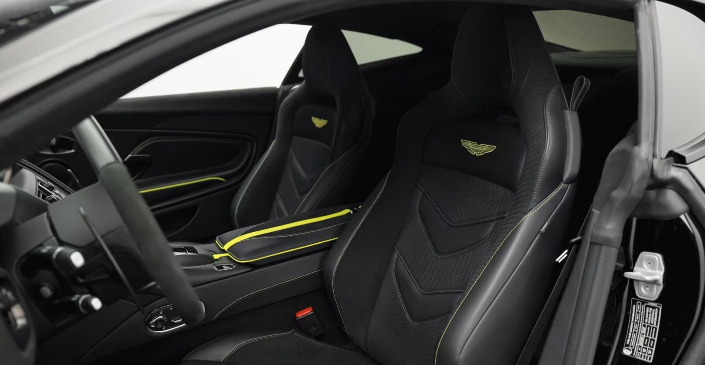 Aston Martin DBS 770 Ultimate - foto 9