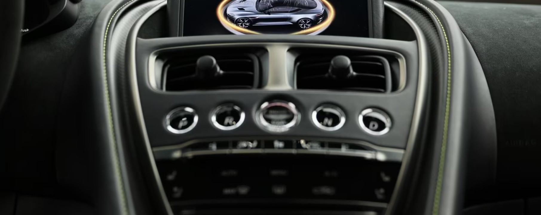 Aston Martin DBS 770 Ultimate - foto 29