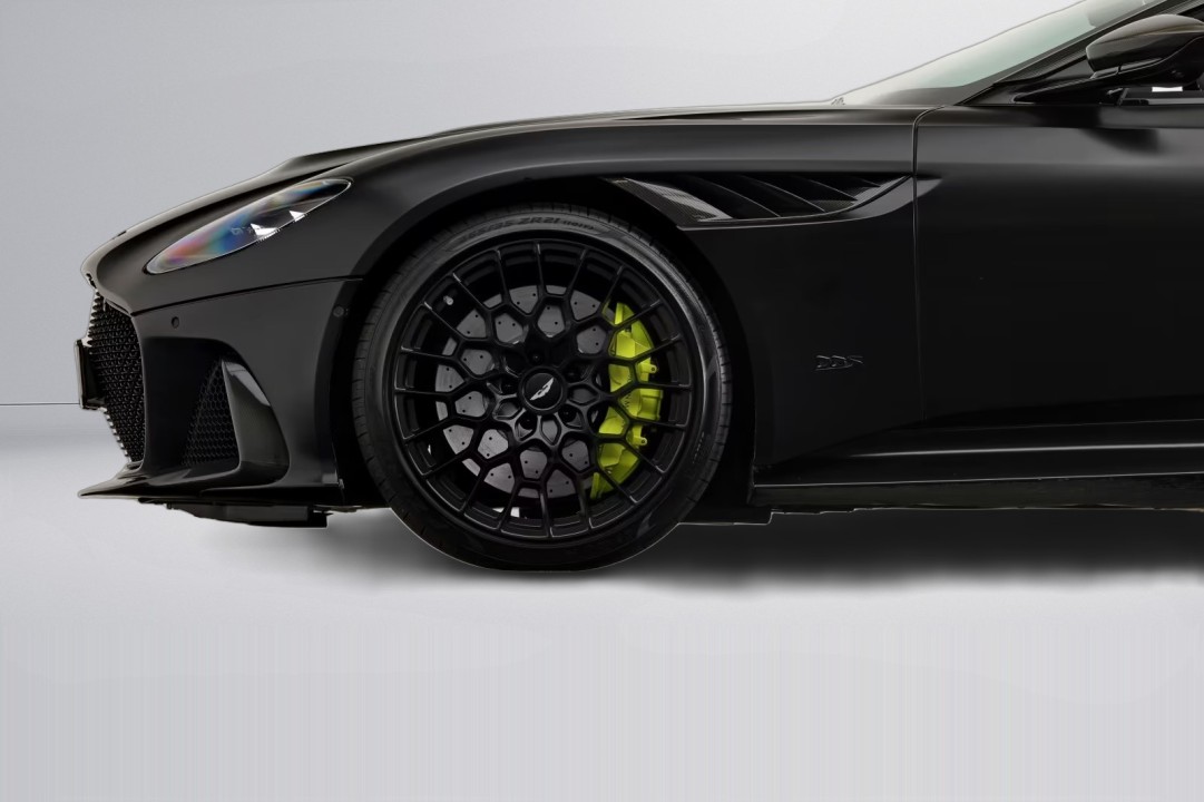 Aston Martin DBS 770 Ultimate - foto 40
