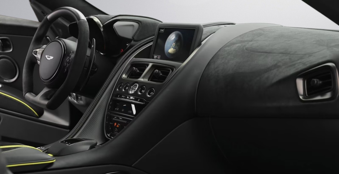 Aston Martin DBS 770 Ultimate - foto 10