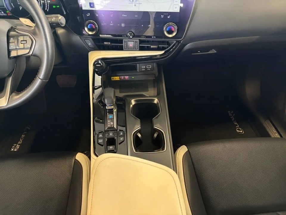 Lexus Seria NX 450h+ AWD Business Line - foto 12