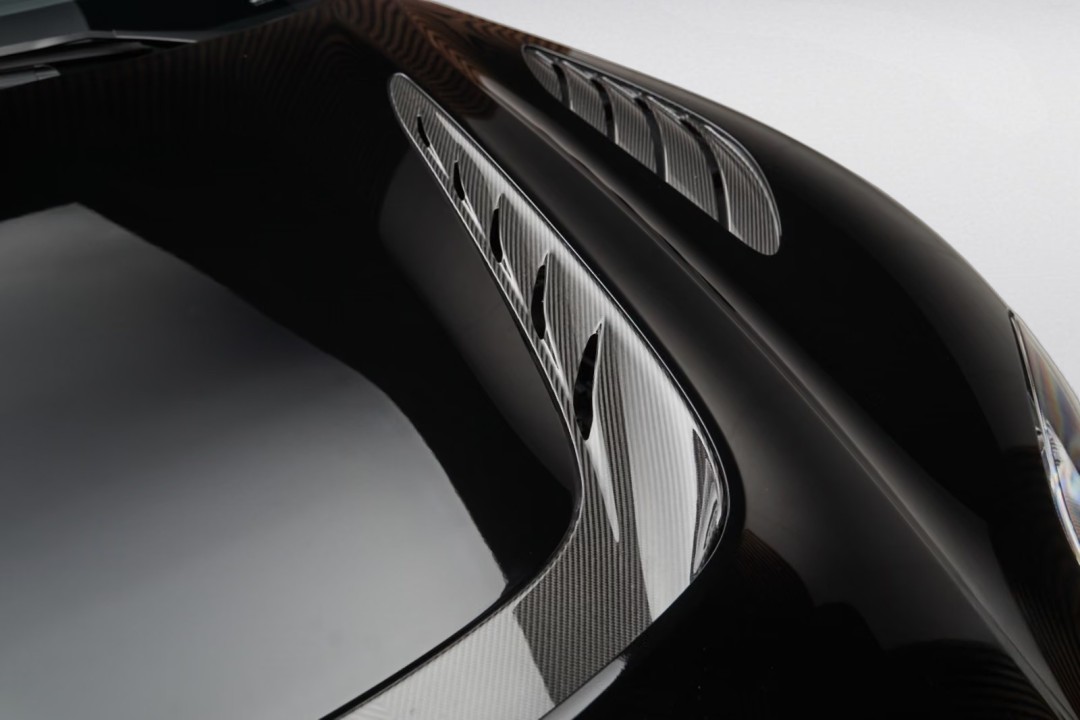 Aston Martin DBS 770 Ultimate - foto 30