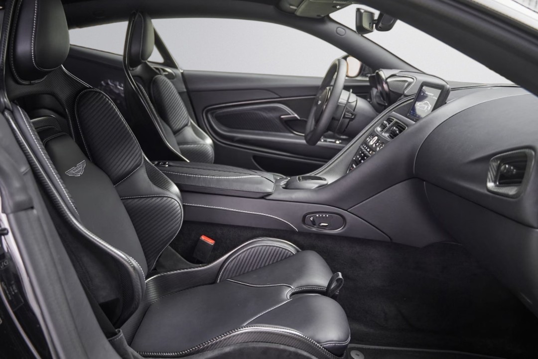 Aston Martin DBS 770 Ultimate - foto 8