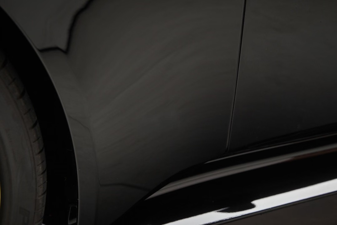 Aston Martin DBS 770 Ultimate - foto 36