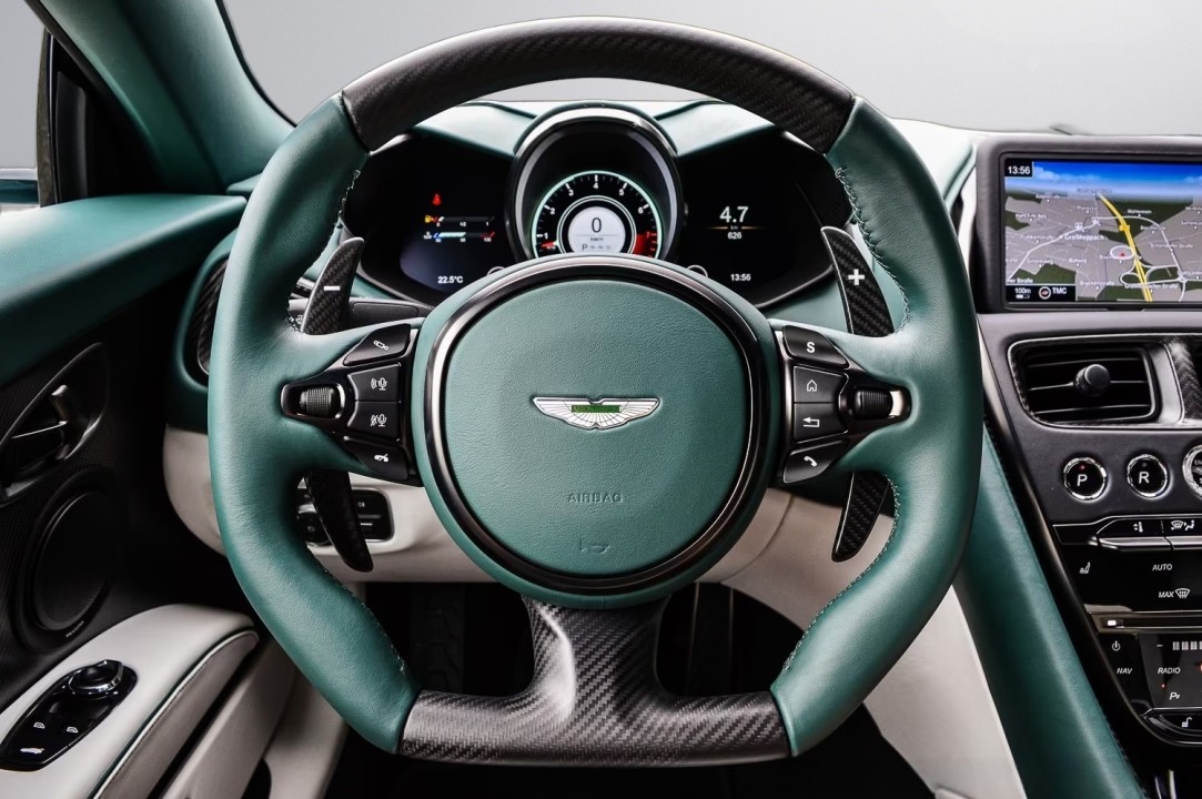 Aston Martin DBS 770 Ultimate - foto 8