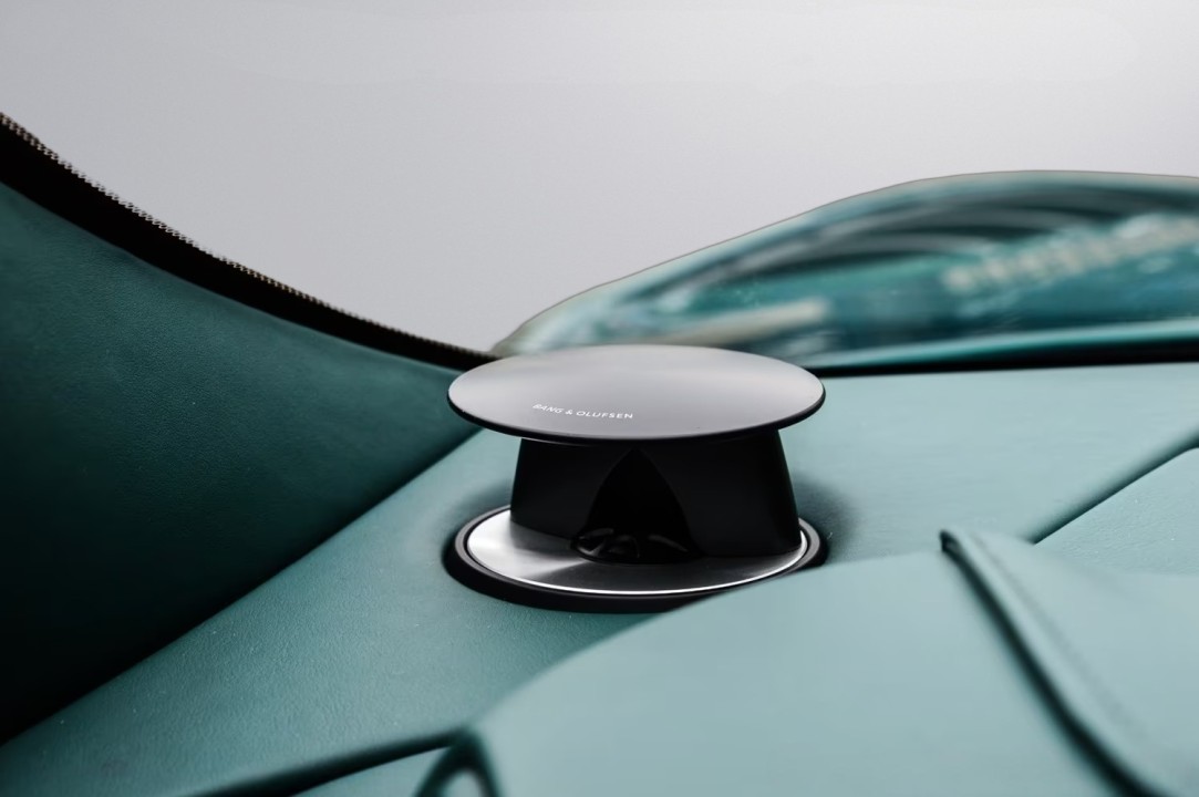 Aston Martin DBS 770 Ultimate - foto 20