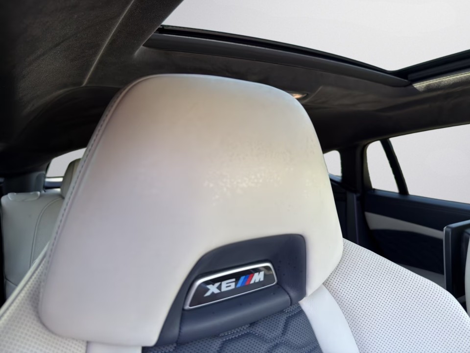 BMW X6 M Competition - foto 23
