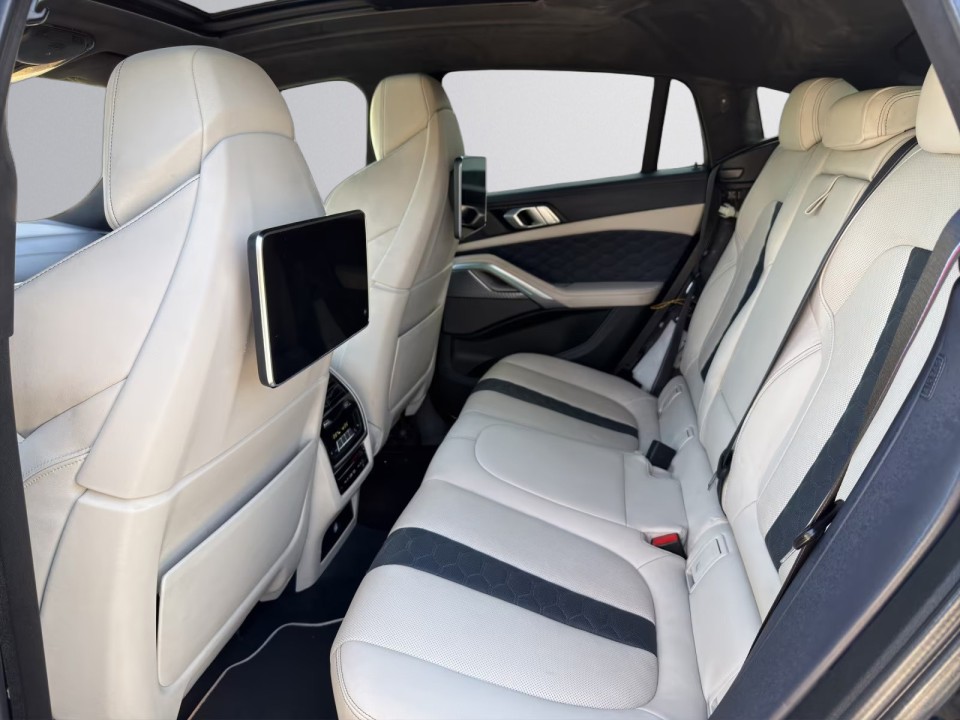 BMW X6 M Competition - foto 10