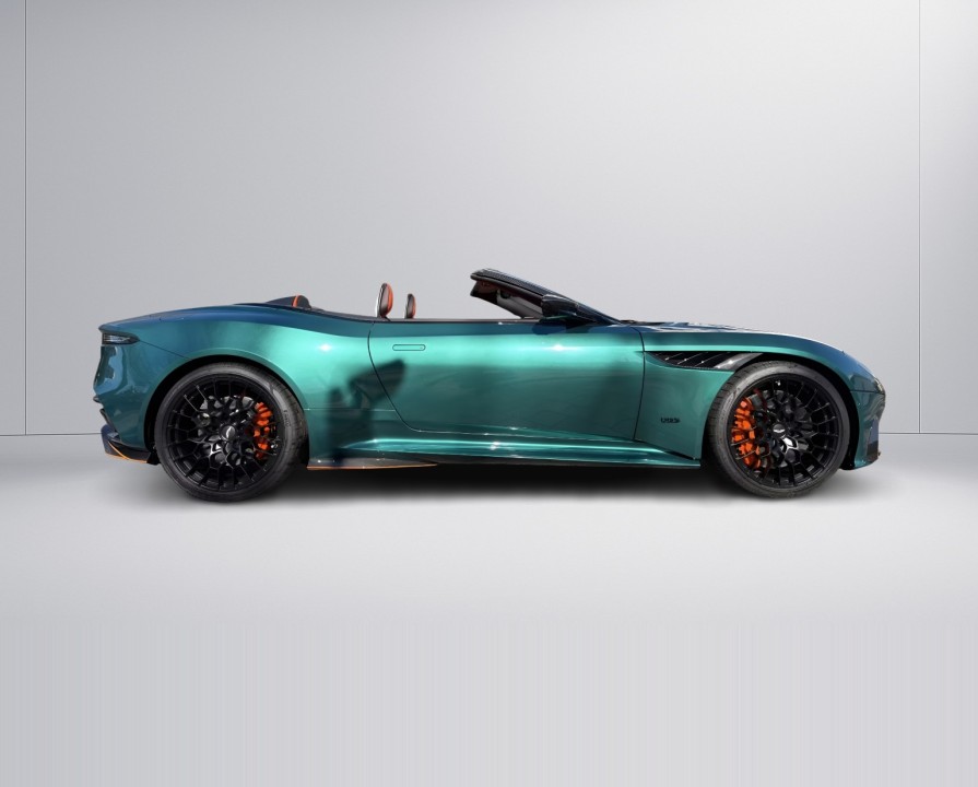 Aston Martin DBS 770 Ultimate Volante (2)