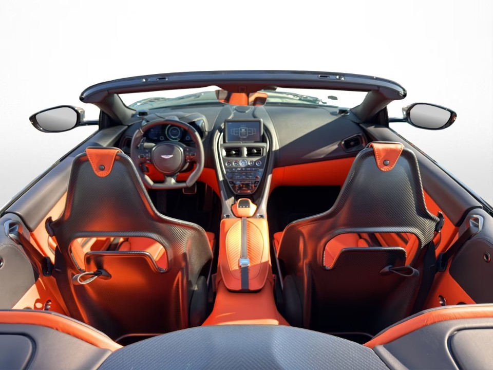 Aston Martin DBS 770 Ultimate Volante - foto 13