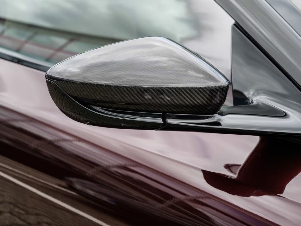 Aston Martin DBS - foto 26