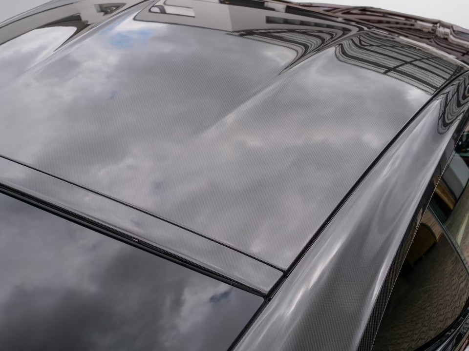 Aston Martin DBS - foto 23