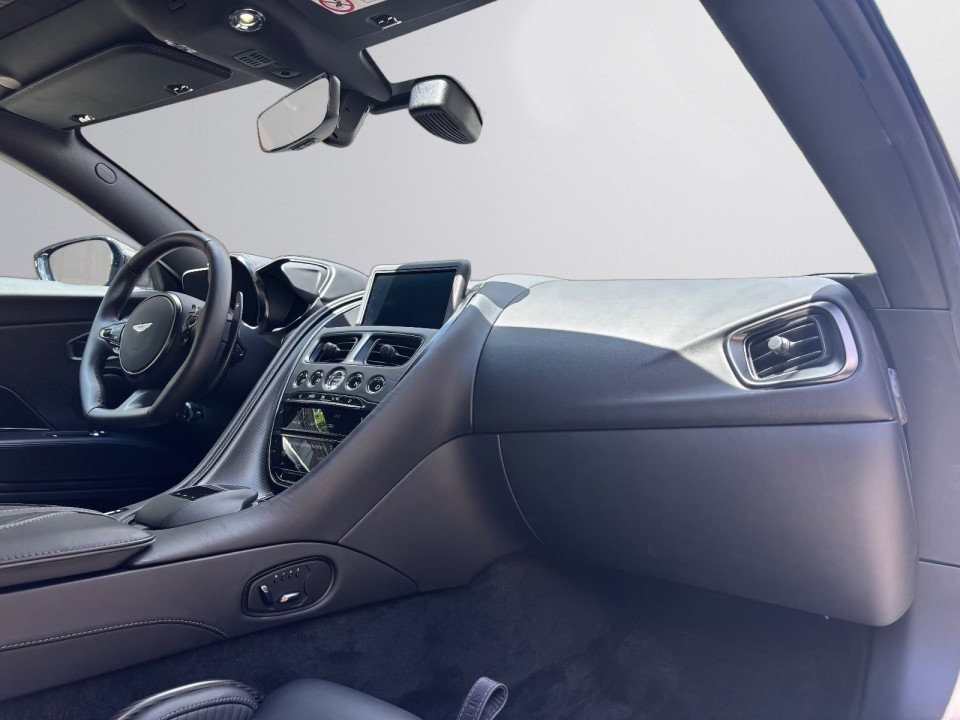 Aston Martin DBS 770 Ultimate - foto 7