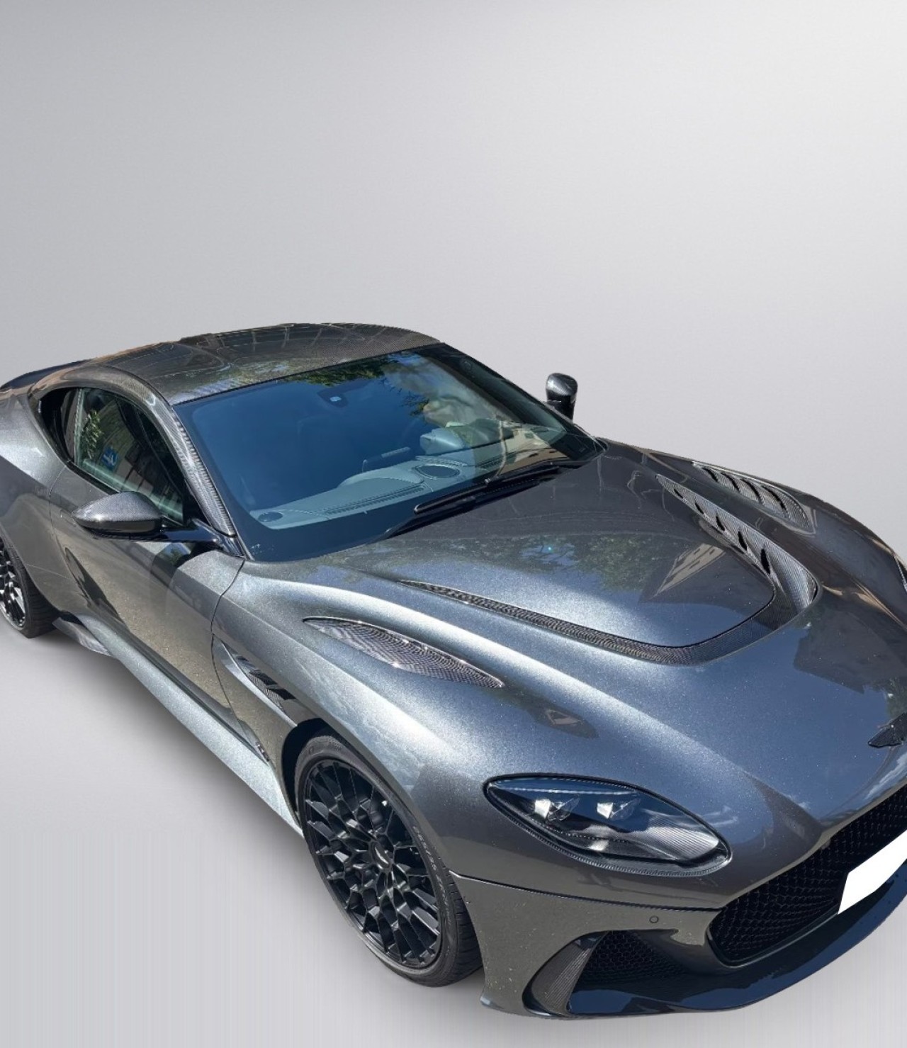 Aston Martin DBS 770 Ultimate - foto 32