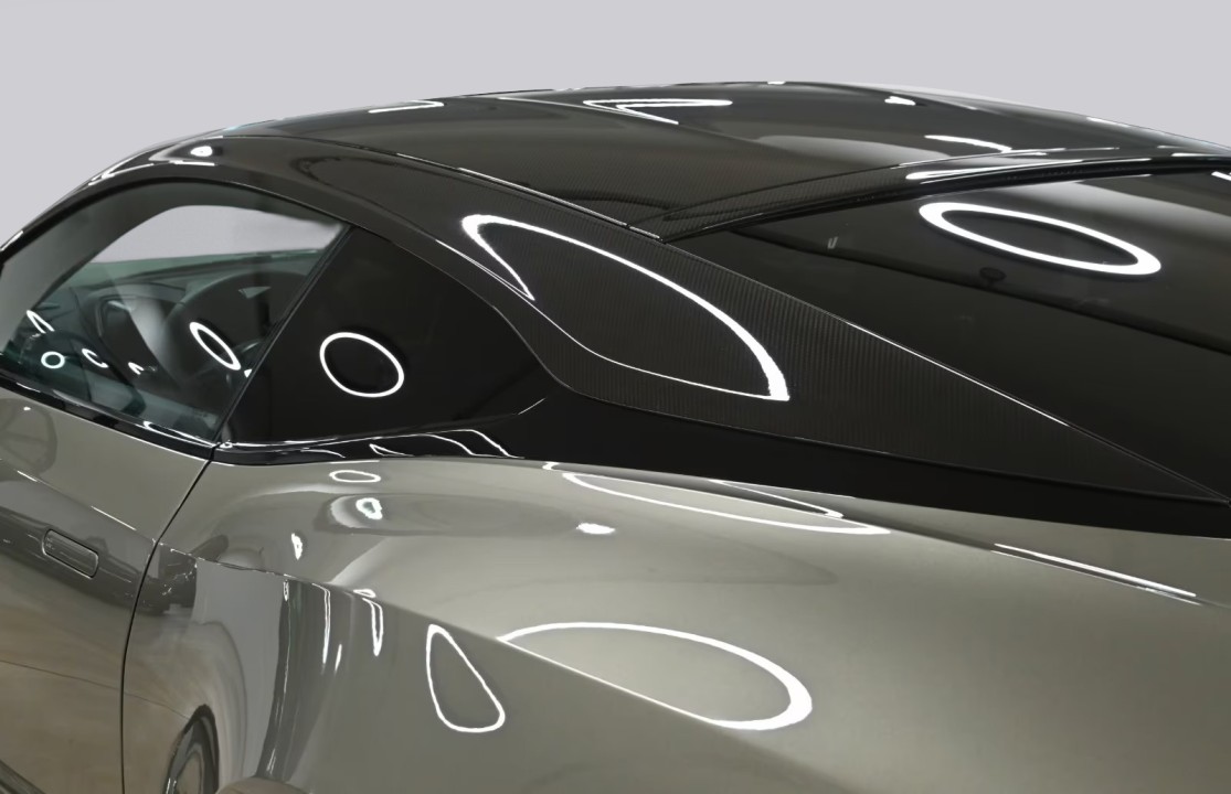Aston Martin DBS 770 Ultimate - foto 16