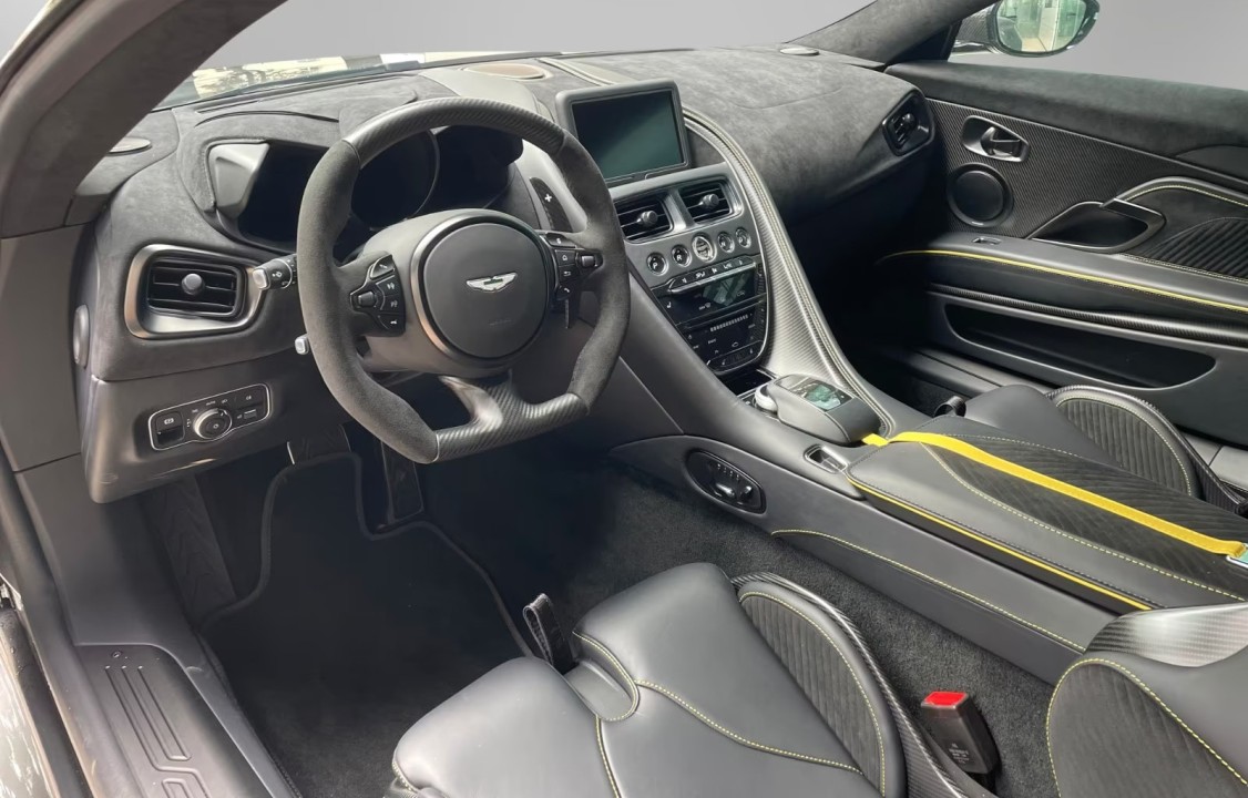 Aston Martin DBS 770 Ultimate - foto 8
