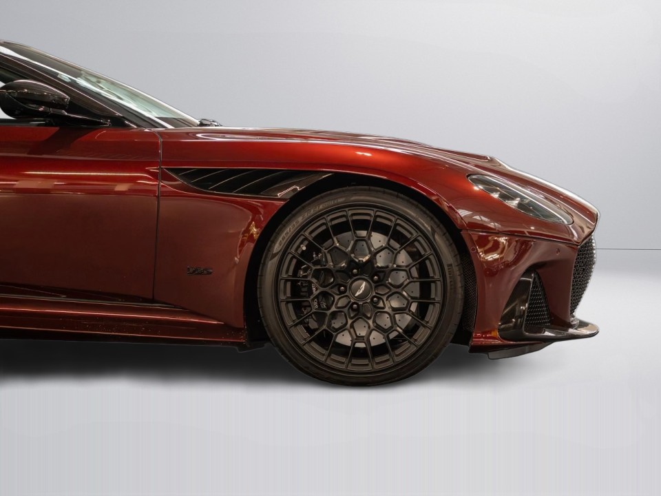 Aston Martin DBS 770 Ultimate - foto 24