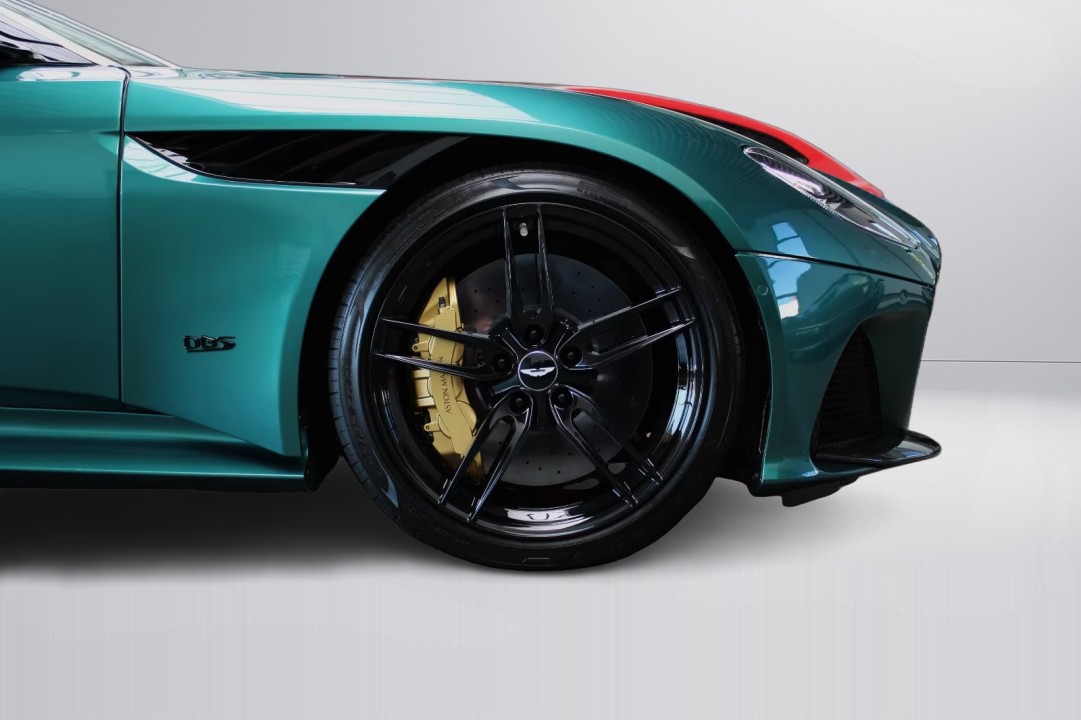 Aston Martin DBS Volante - foto 18