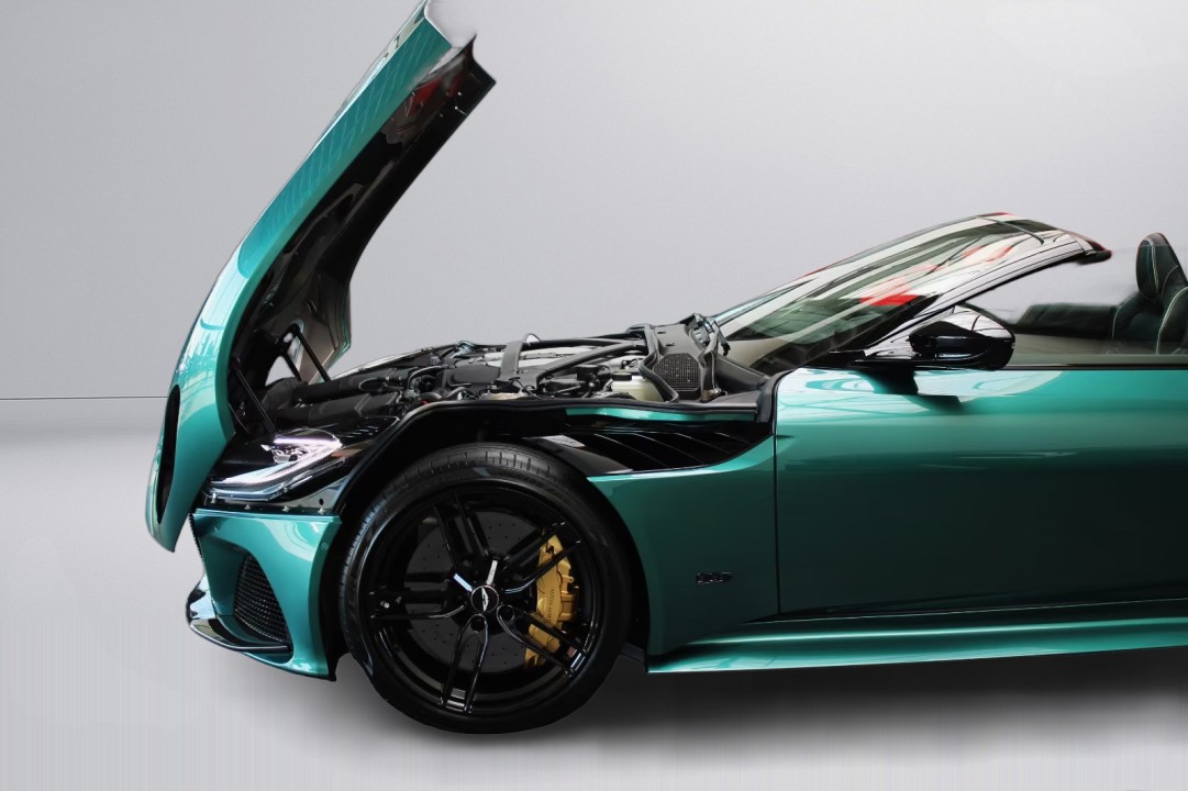 Aston Martin DBS Volante - foto 17
