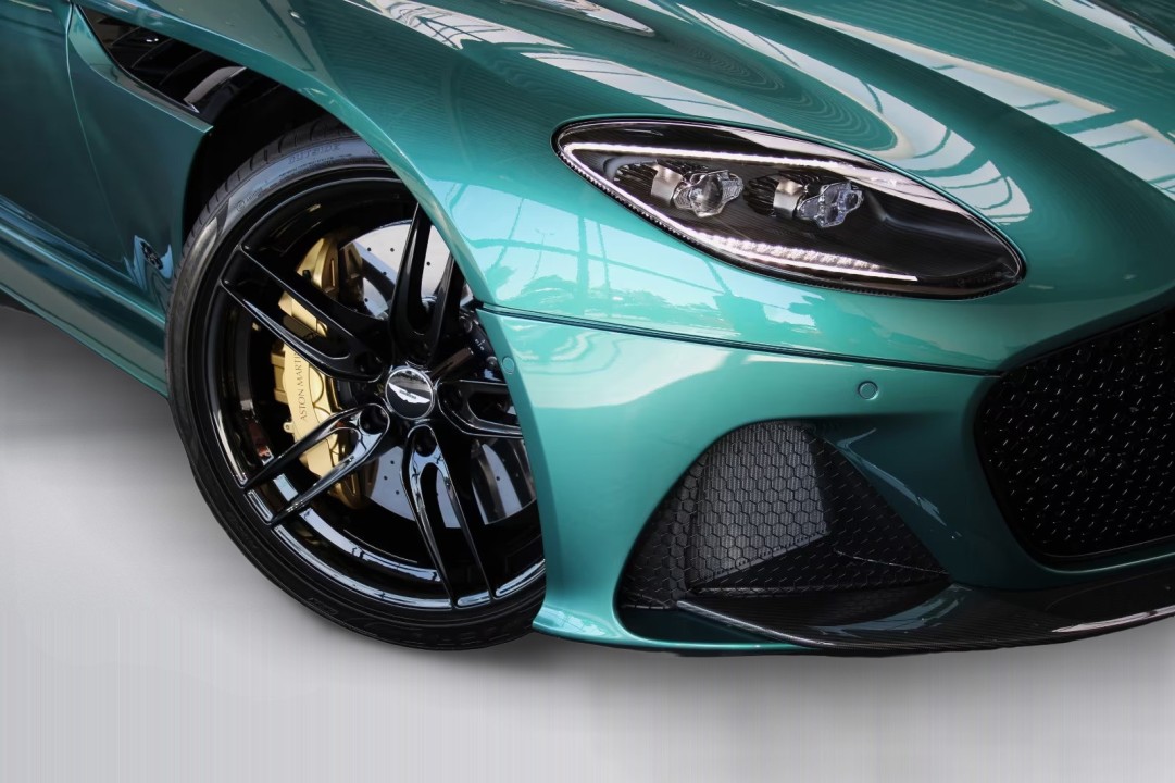 Aston Martin DBS Volante - foto 19